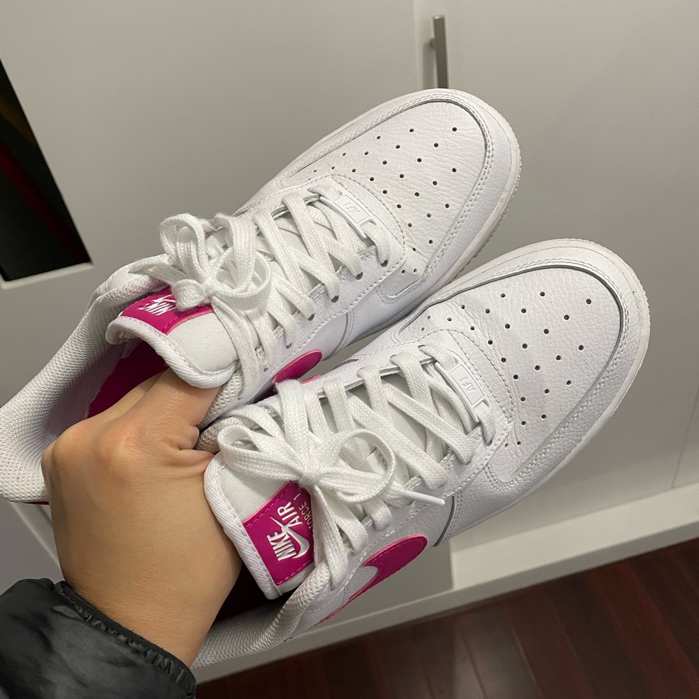 NIKE | AIR FORCE 1 07s